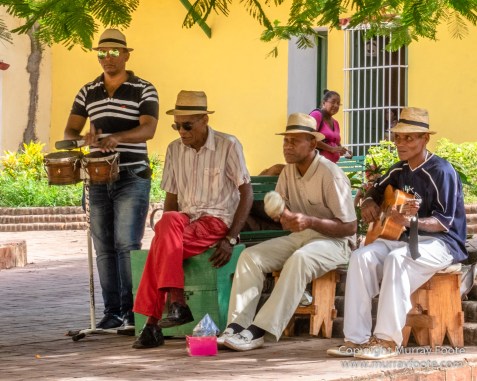 Art, Cars, Cuba, Horses, Live Music, Photography, Street photography, Travel, Trinidad de Cuba, Wildlife