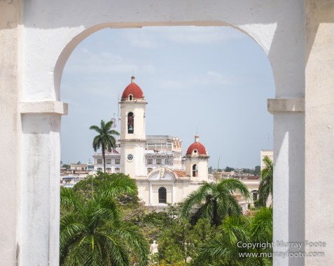 Architecture, Cars, Cienfuegos, Cuba, Horses, Live Music, Photography, Street photography, Travel