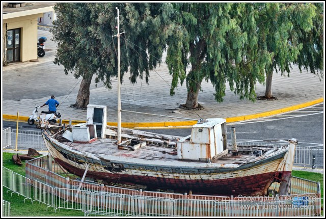 Architecture, Art, Crete, Doors, Greece, Heraklion, Landscape, Live Music, Photography, Santorini, seascape, Street photography, Thira, Travel